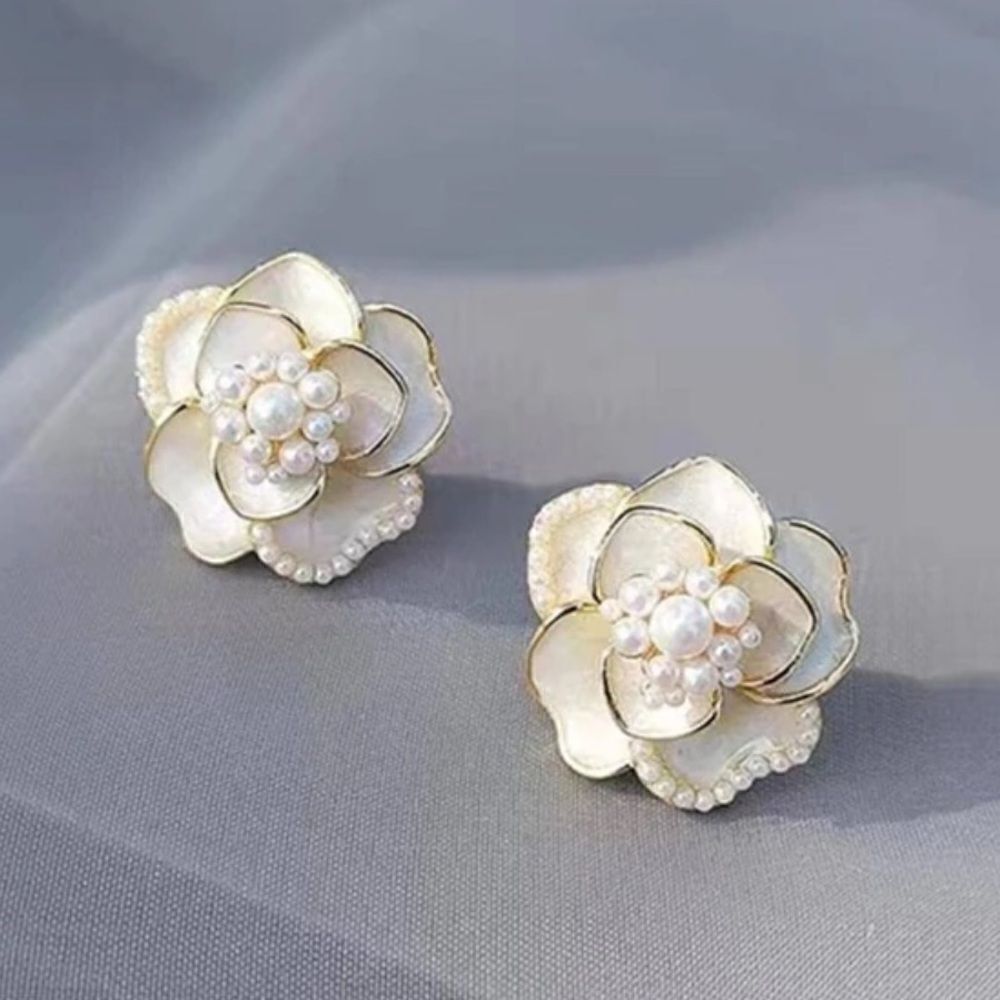 Flower pearl earrings N171